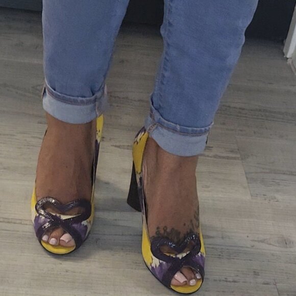 Purple Yellow Heart Open Toe Cloth Heels Size 7.5 - Picture 5 of 8